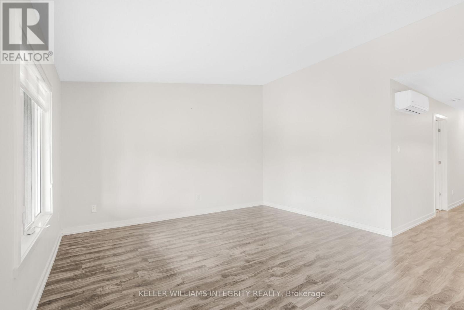 












212 - 290 MASTERS LANE

,
Clarence-Rockland,




Ontario
K4K0K5

