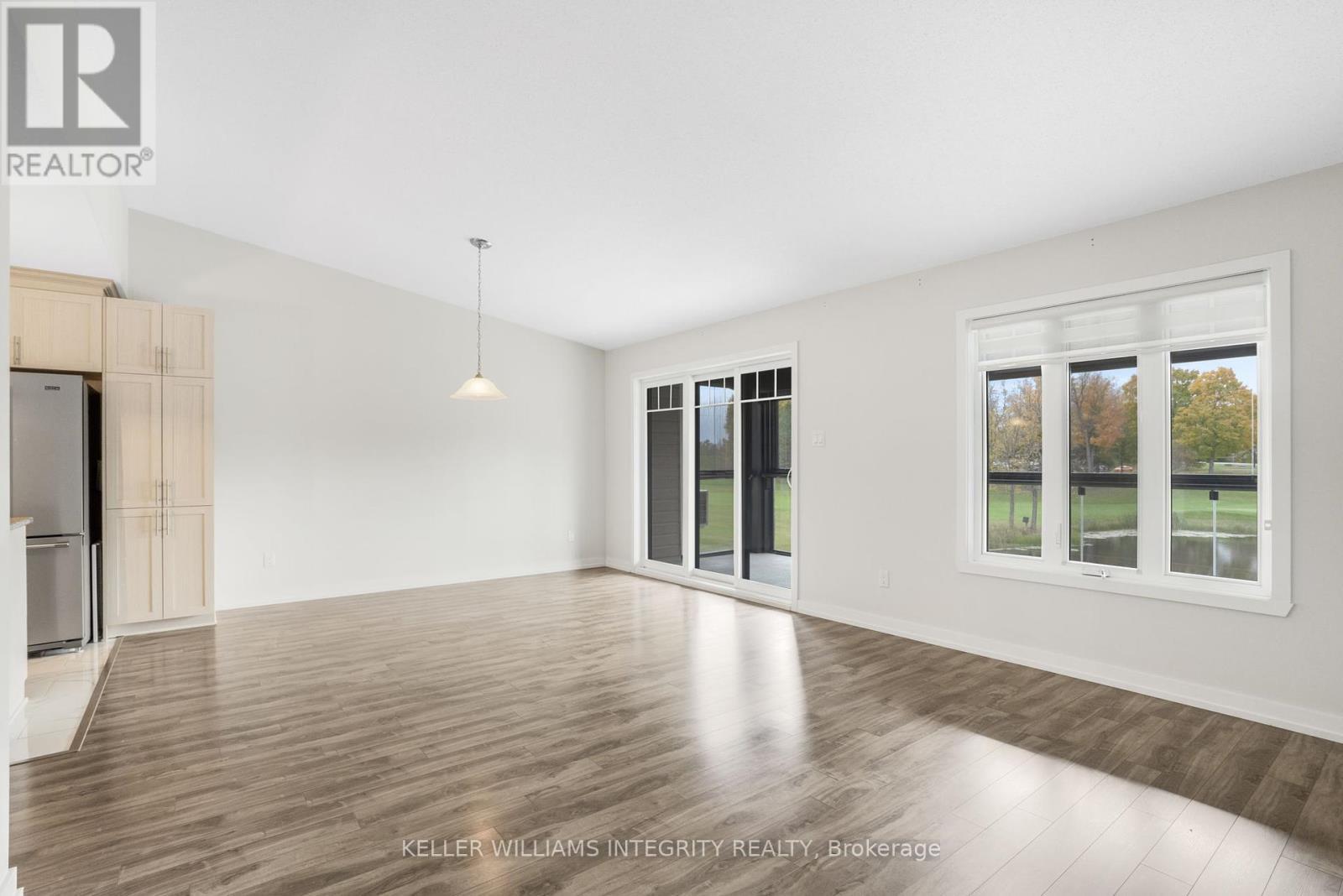 












212 - 290 MASTERS LANE

,
Clarence-Rockland,




Ontario
K4K0K5

