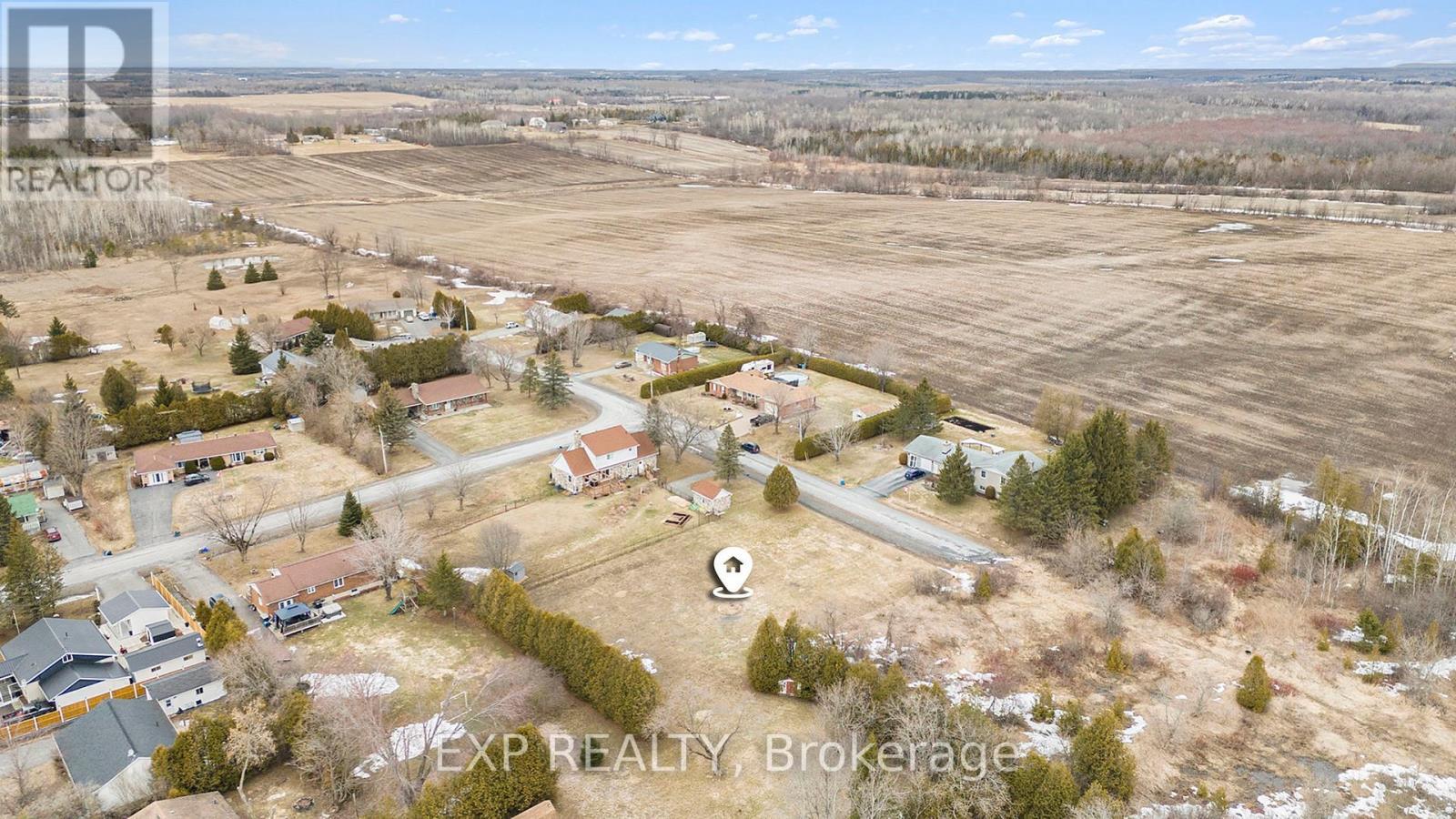 












20732 LEFEBVRE STREET

,
South Glengarry,







Ontario
K0C1L0

