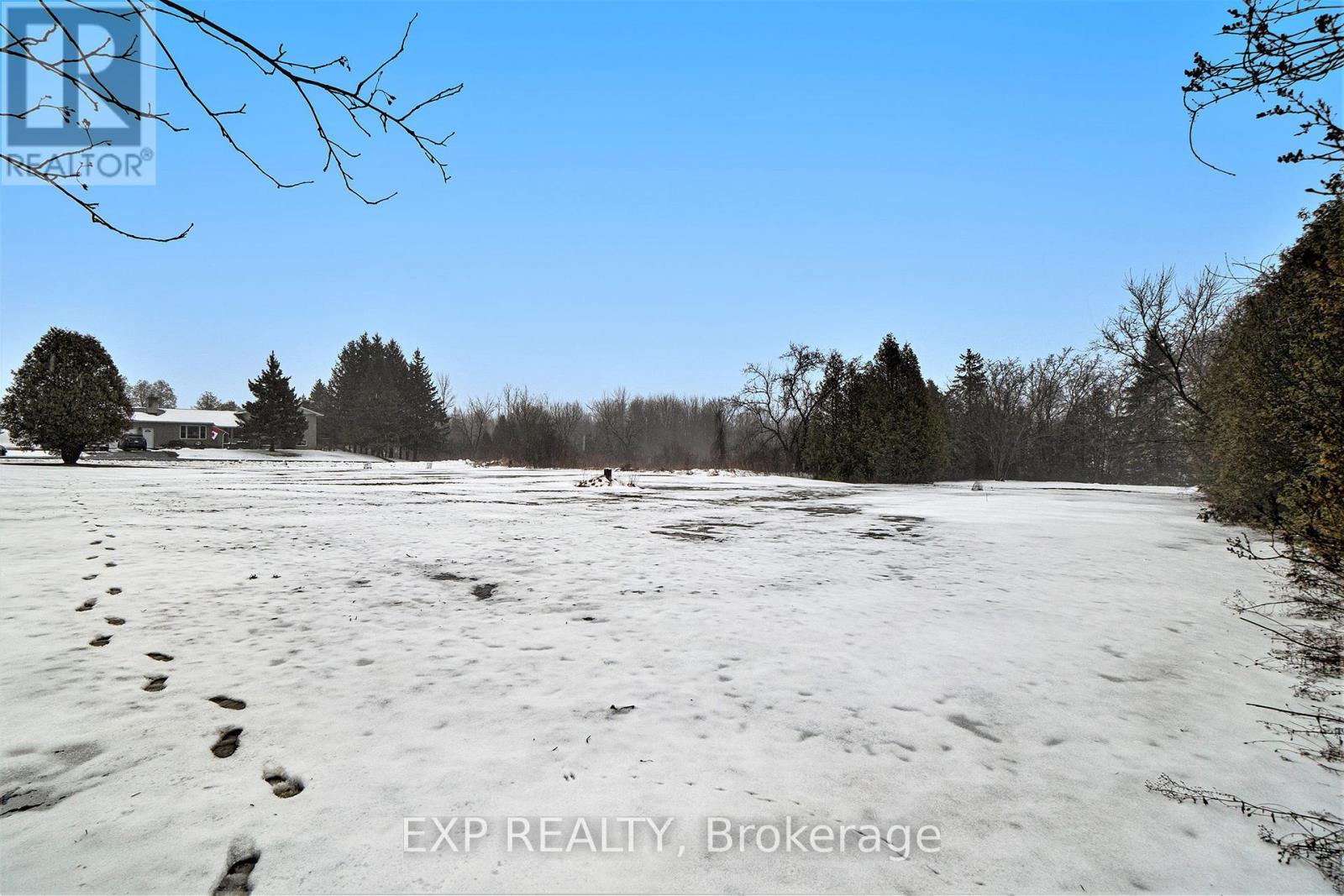 












20732 LEFEBVRE STREET

,
South Glengarry,







Ontario
K0C1L0

