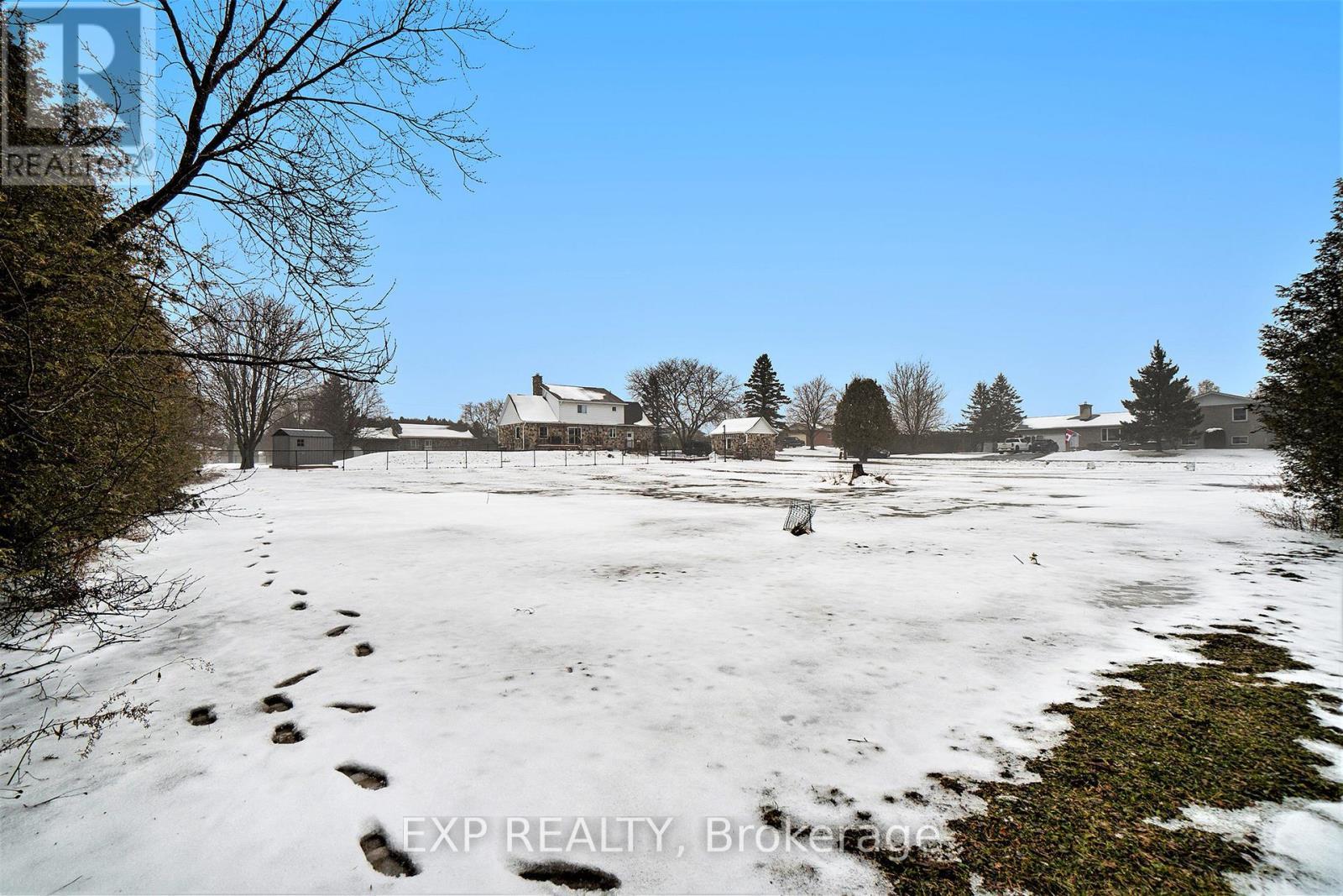 












20732 LEFEBVRE STREET

,
South Glengarry,







Ontario
K0C1L0

