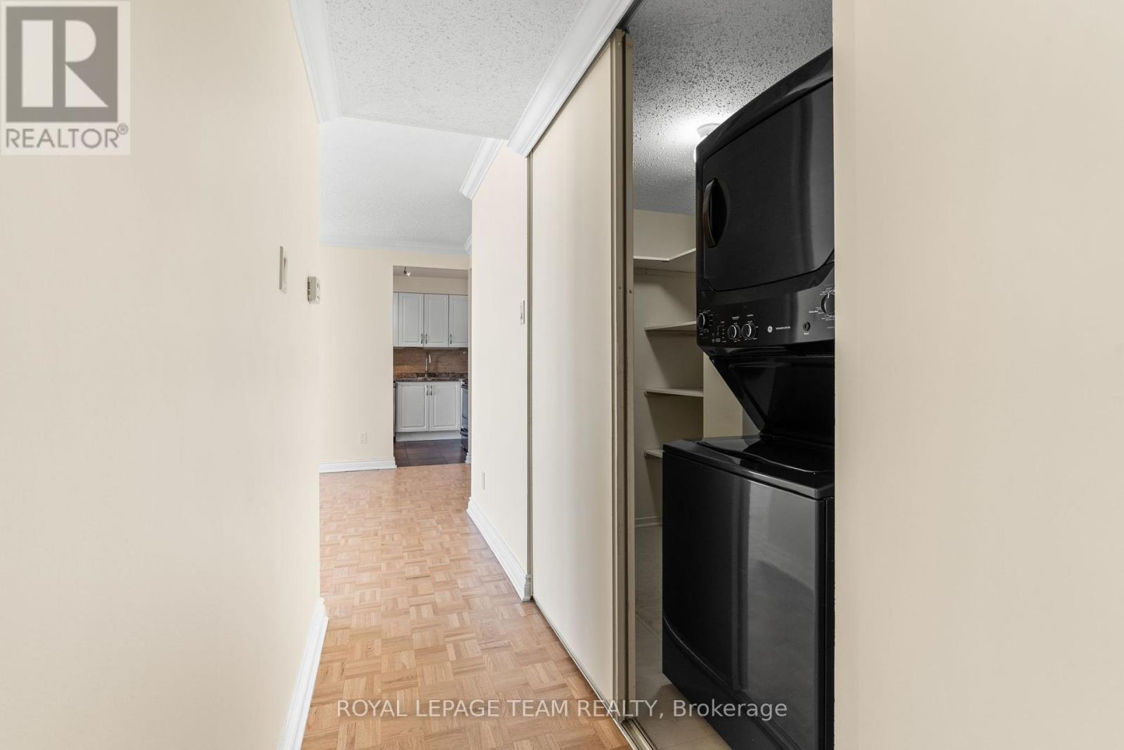 












1708 - 2871 RICHMOND ROAD

,
Ottawa,




Ontario
K2B8M5

