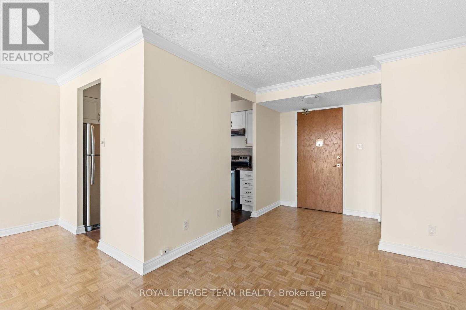 












1708 - 2871 RICHMOND ROAD

,
Ottawa,




Ontario
K2B8M5

