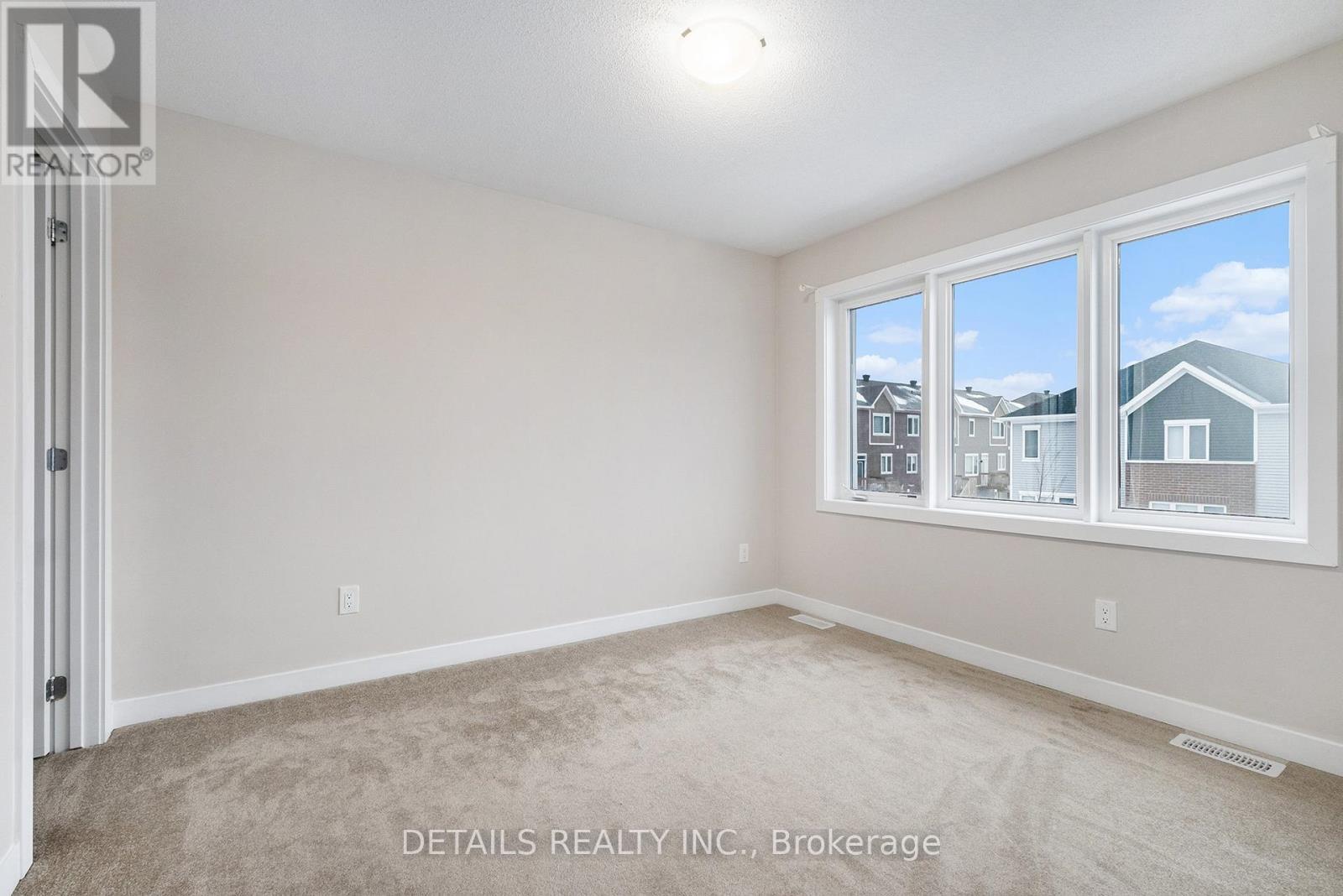 












1915 HAIKU STREET

,
Ottawa,




Ontario
K2J6W8

