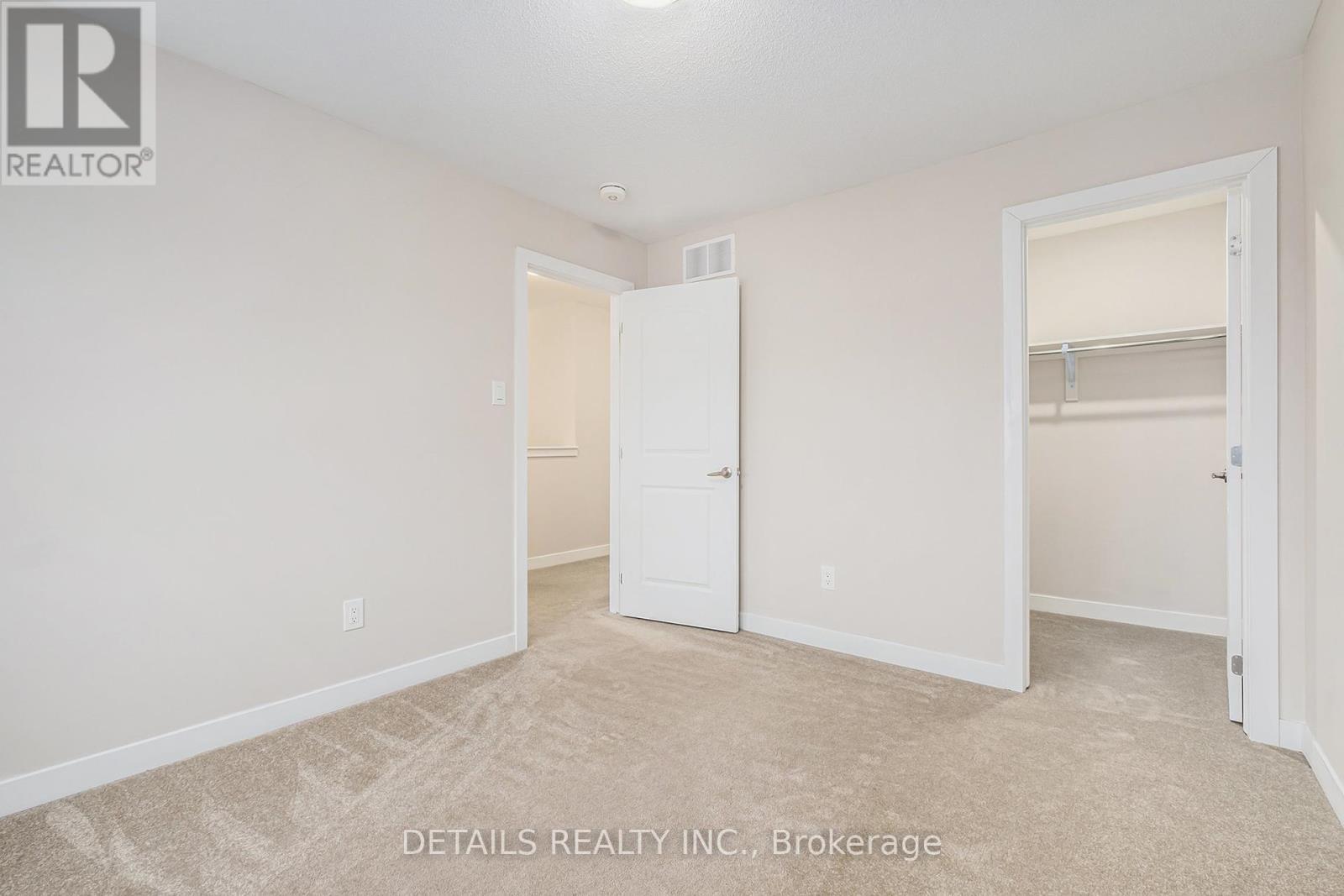 












1915 HAIKU STREET

,
Ottawa,




Ontario
K2J6W8


