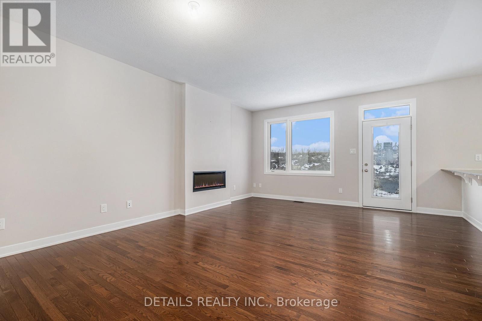 












1915 HAIKU STREET

,
Ottawa,




Ontario
K2J6W8

