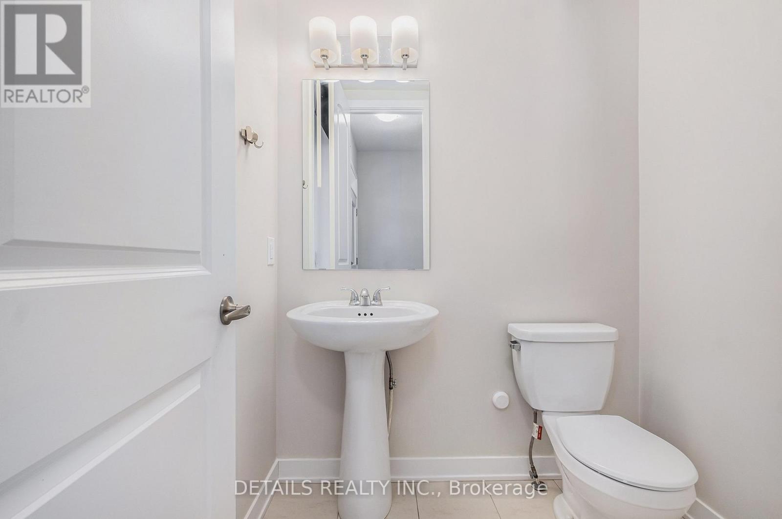 












1915 HAIKU STREET

,
Ottawa,




Ontario
K2J6W8

