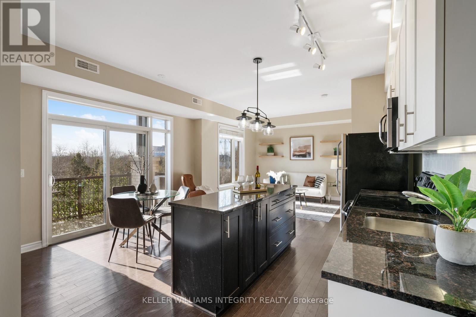 












305 - 655 BEAUPARC PRIVATE

,
Ottawa,




Ontario
K1J0B6

