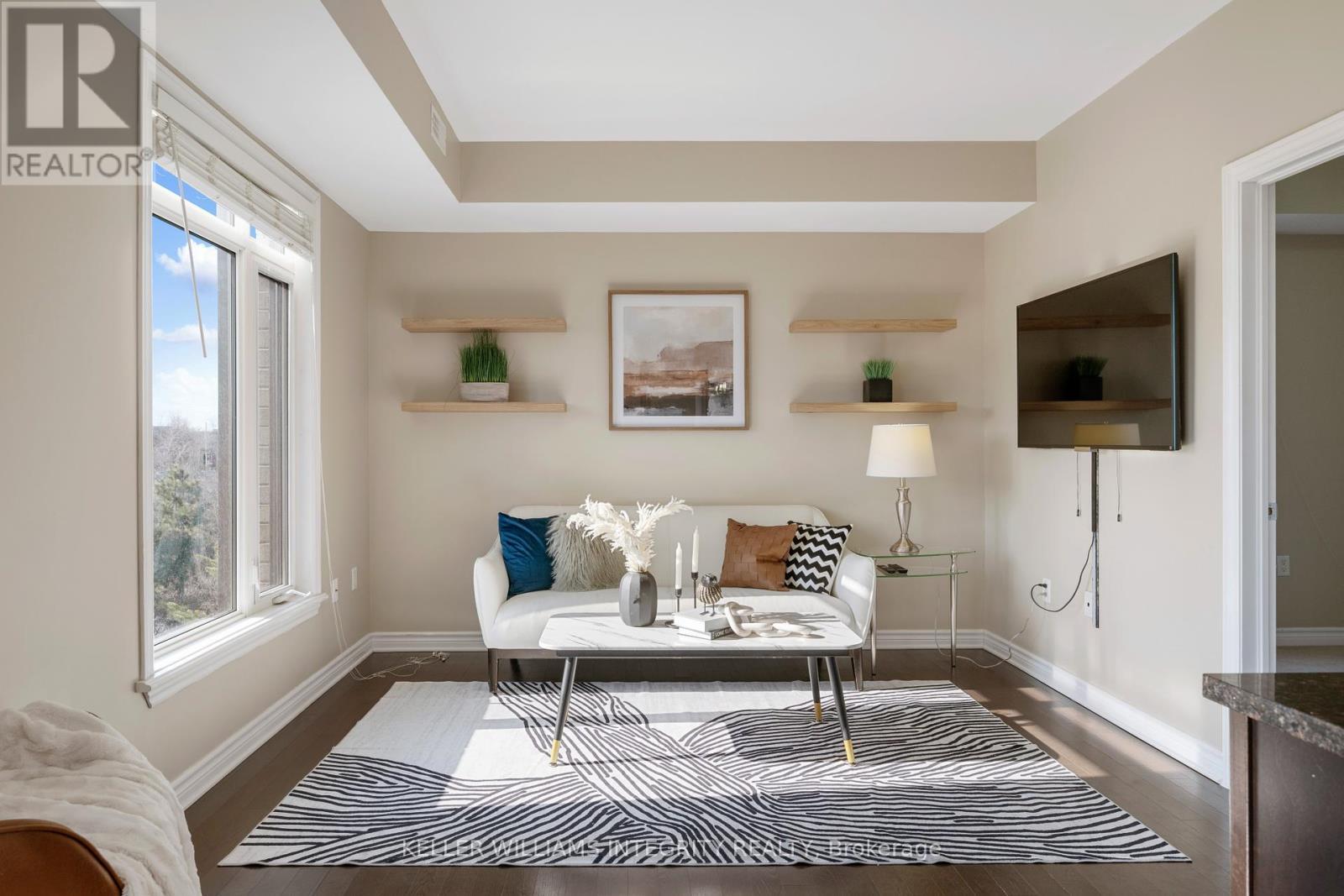 












305 - 655 BEAUPARC PRIVATE

,
Ottawa,




Ontario
K1J0B6

