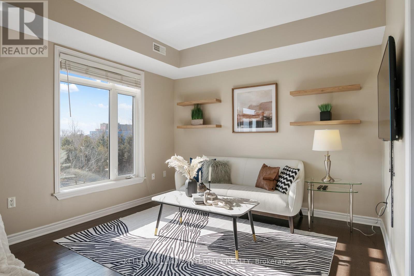












305 - 655 BEAUPARC PRIVATE

,
Ottawa,




Ontario
K1J0B6

