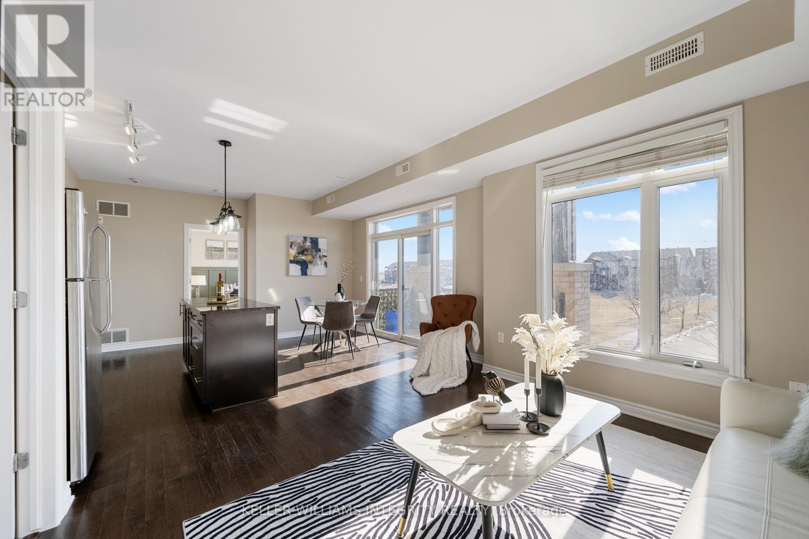 












305 - 655 BEAUPARC PRIVATE

,
Ottawa,




Ontario
K1J0B6

