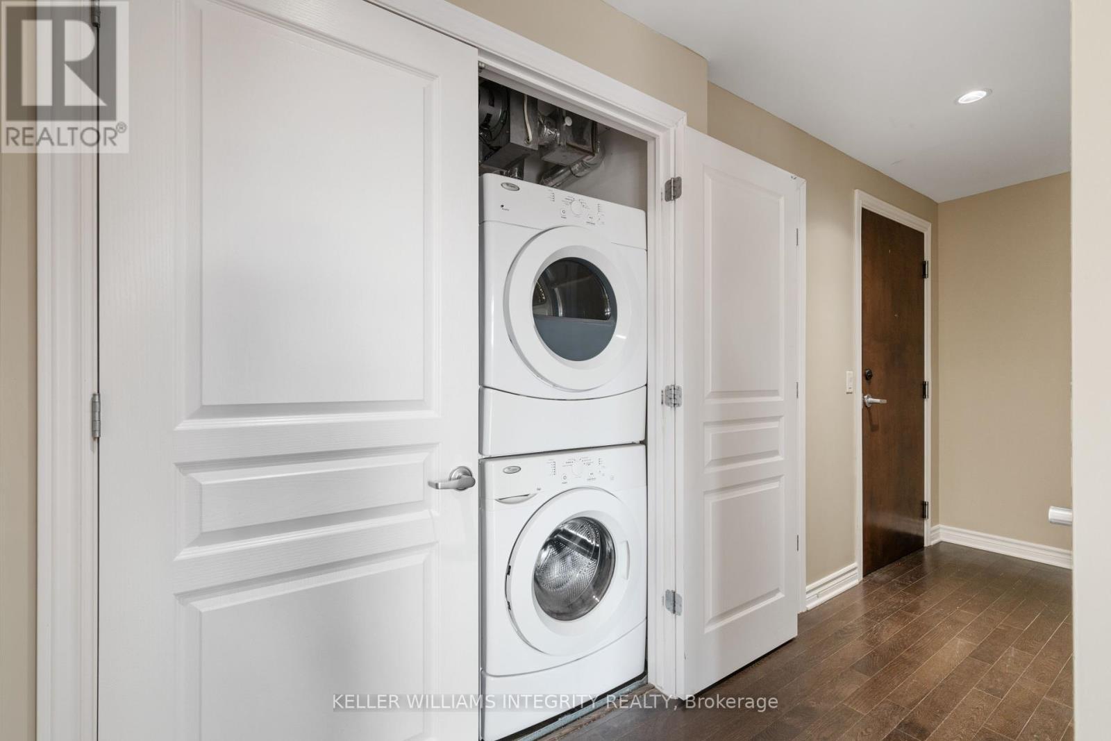 












305 - 655 BEAUPARC PRIVATE

,
Ottawa,




Ontario
K1J0B6

