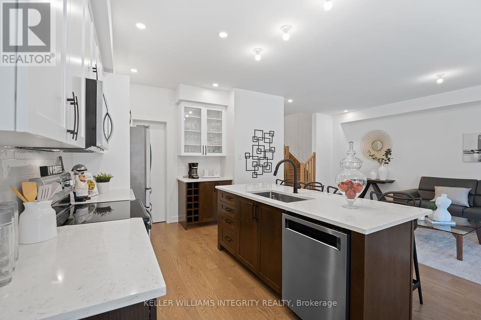 












3297 FINDLAY CREEK DRIVE

,
Ottawa,




Ontario
K1T0V2

