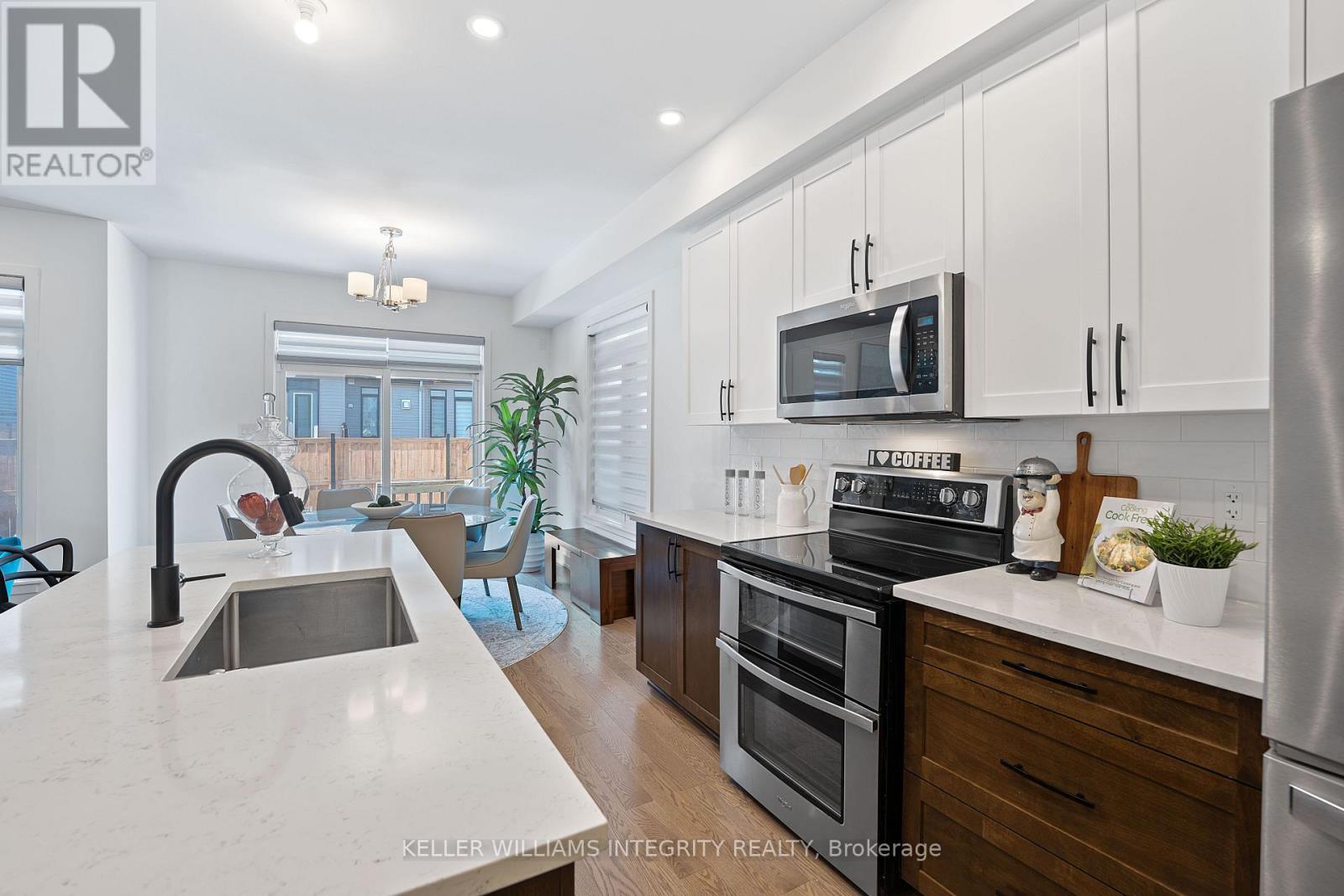 












3297 FINDLAY CREEK DRIVE

,
Ottawa,




Ontario
K1T0V2

