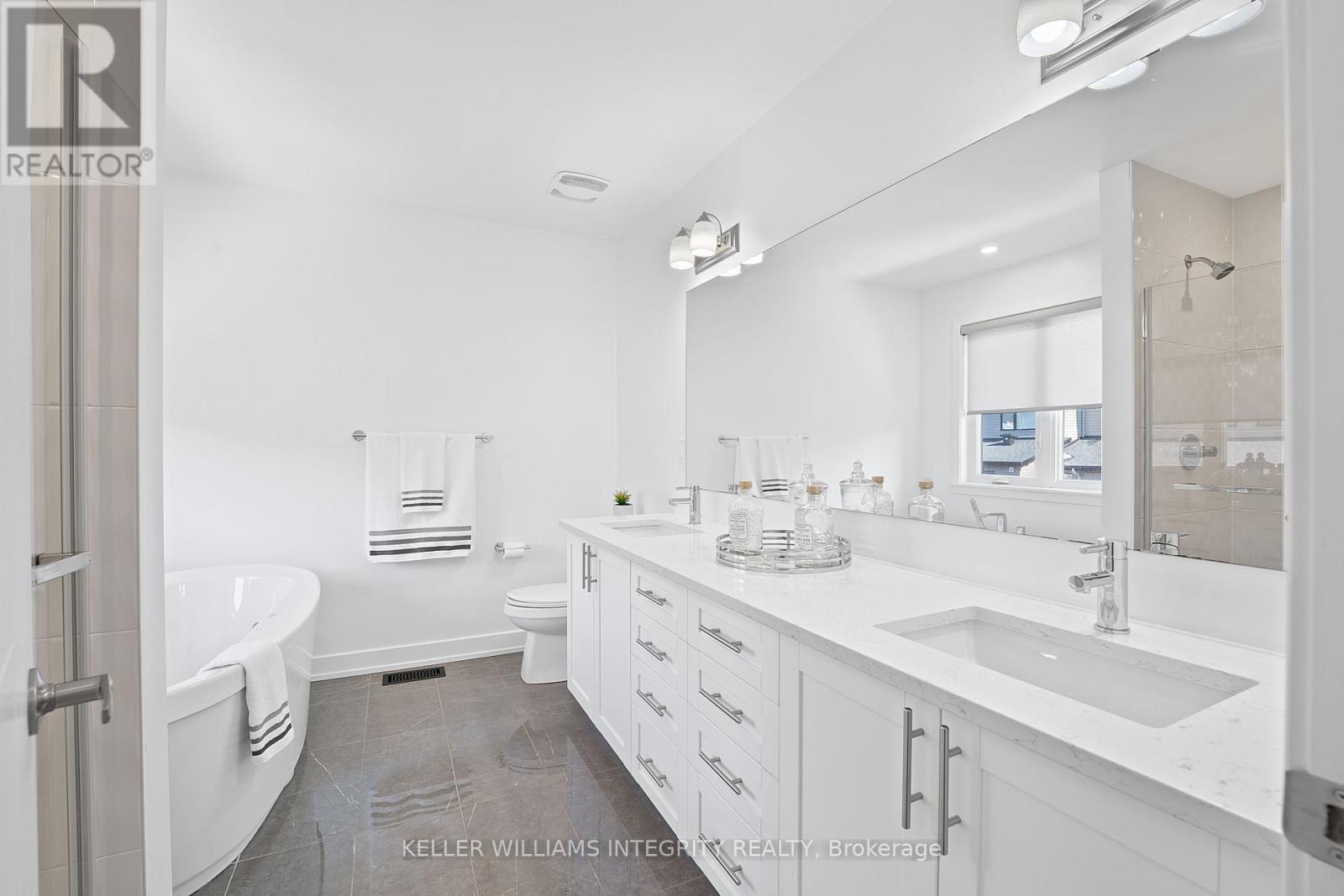 












3297 FINDLAY CREEK DRIVE

,
Ottawa,




Ontario
K1T0V2

