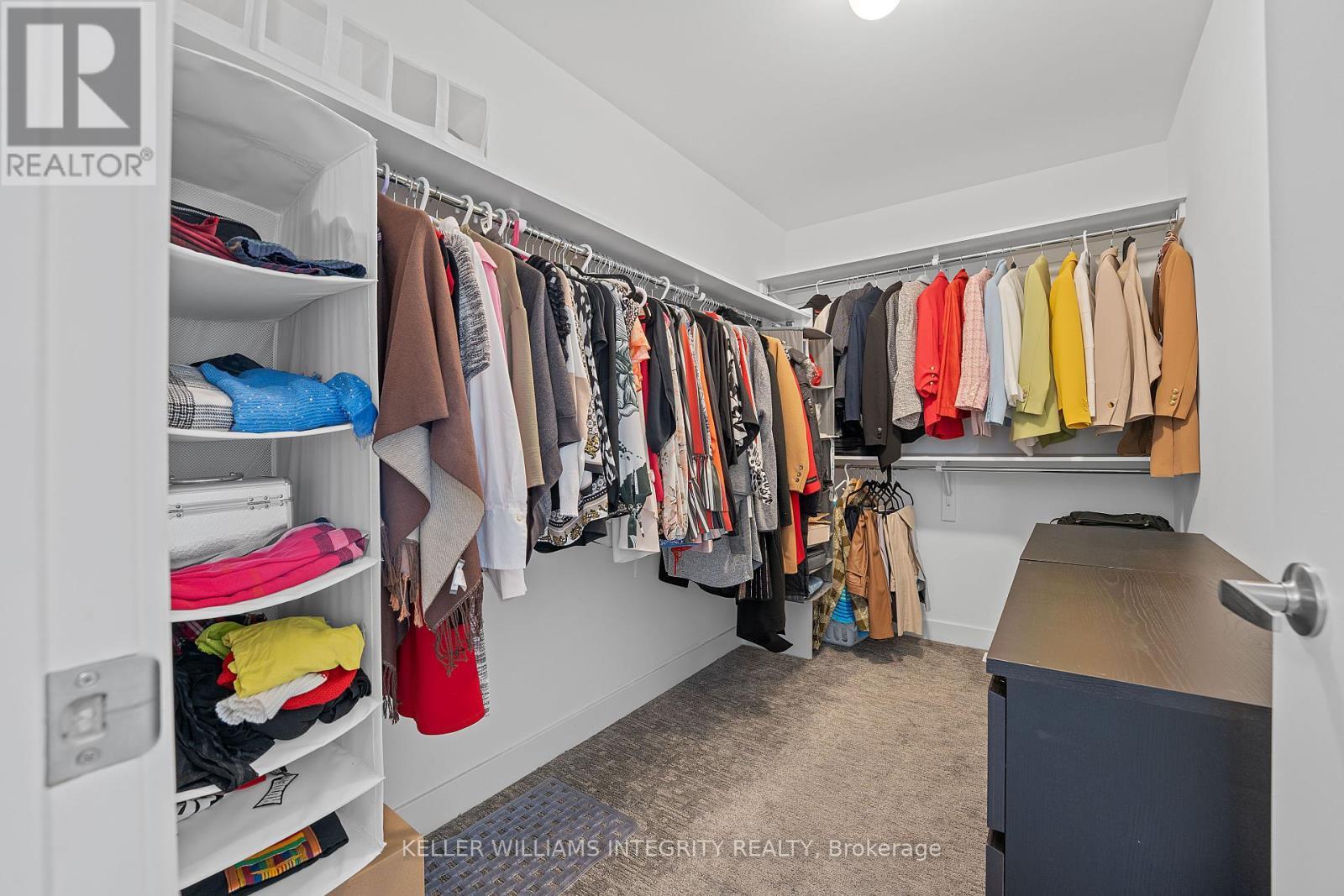












3297 FINDLAY CREEK DRIVE

,
Ottawa,




Ontario
K1T0V2

