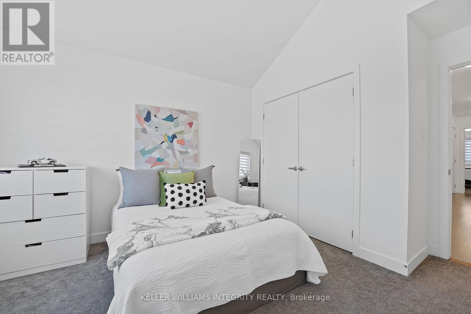 












3297 FINDLAY CREEK DRIVE

,
Ottawa,




Ontario
K1T0V2

