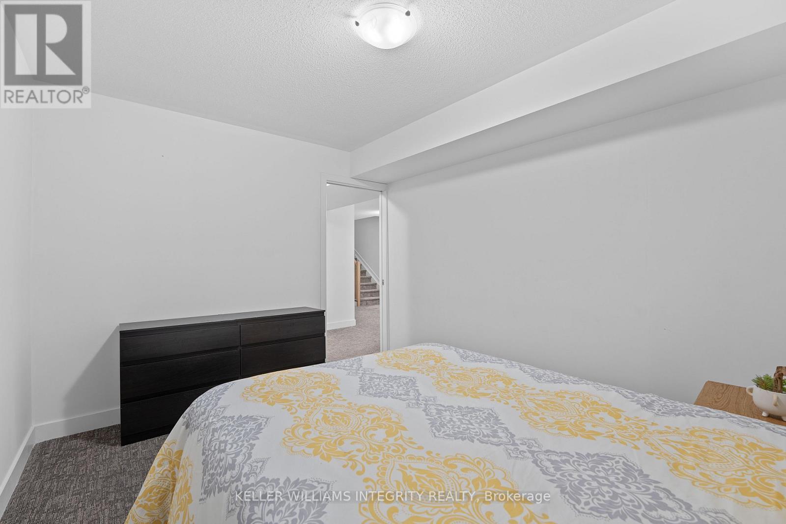 












3297 FINDLAY CREEK DRIVE

,
Ottawa,




Ontario
K1T0V2

