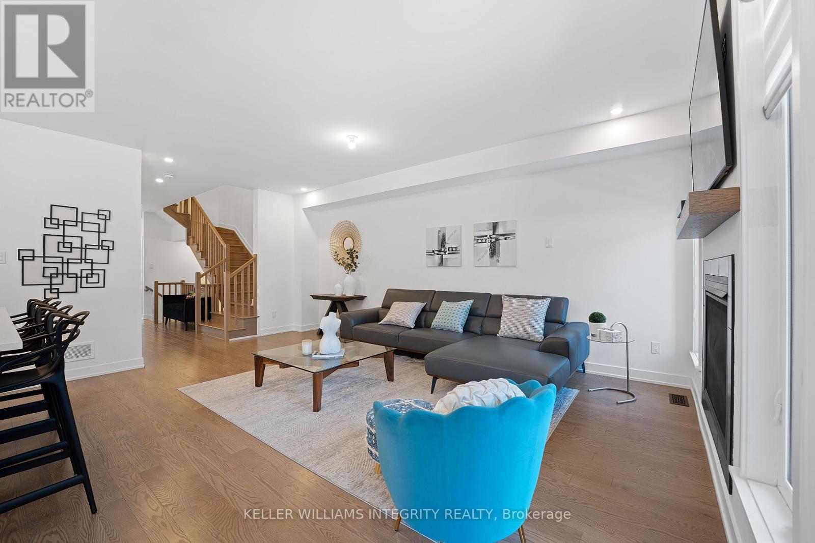 












3297 FINDLAY CREEK DRIVE

,
Ottawa,




Ontario
K1T0V2

