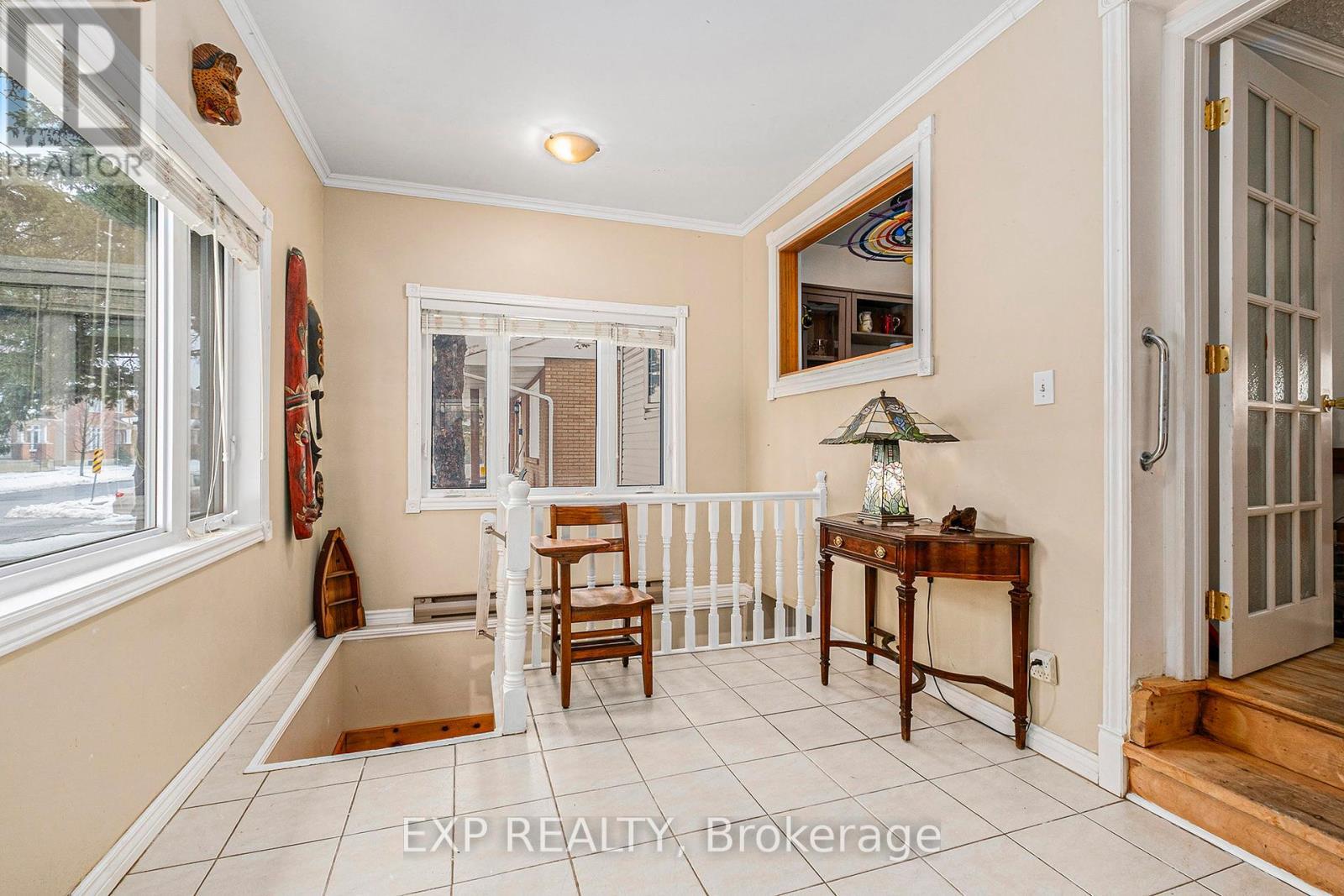 












1465 QUEENSDALE AVENUE

,
Ottawa,




Ontario
K1T1J2


