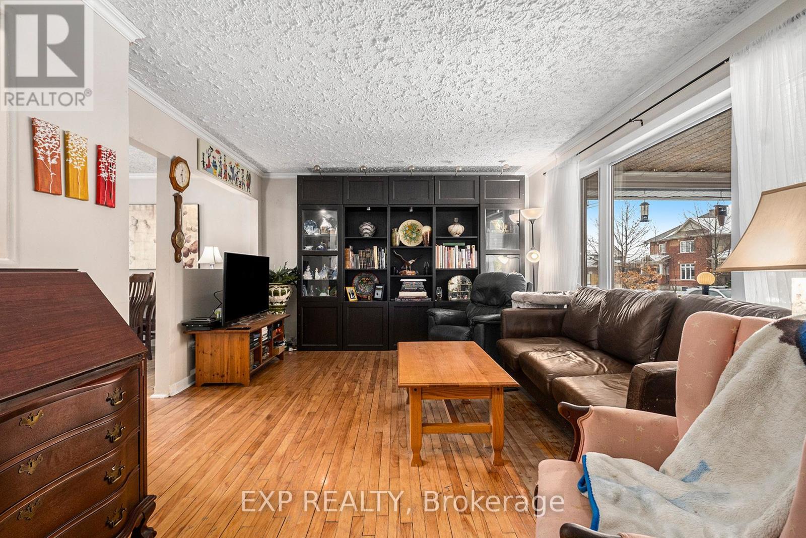 












1465 QUEENSDALE AVENUE

,
Ottawa,




Ontario
K1T1J2

