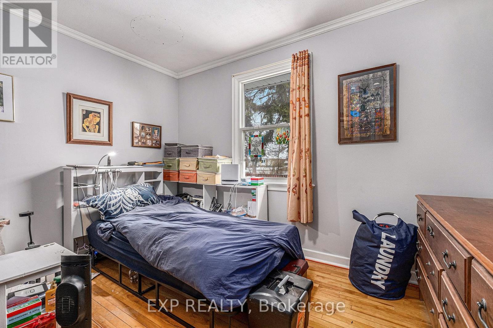 












1465 QUEENSDALE AVENUE

,
Ottawa,




Ontario
K1T1J2

