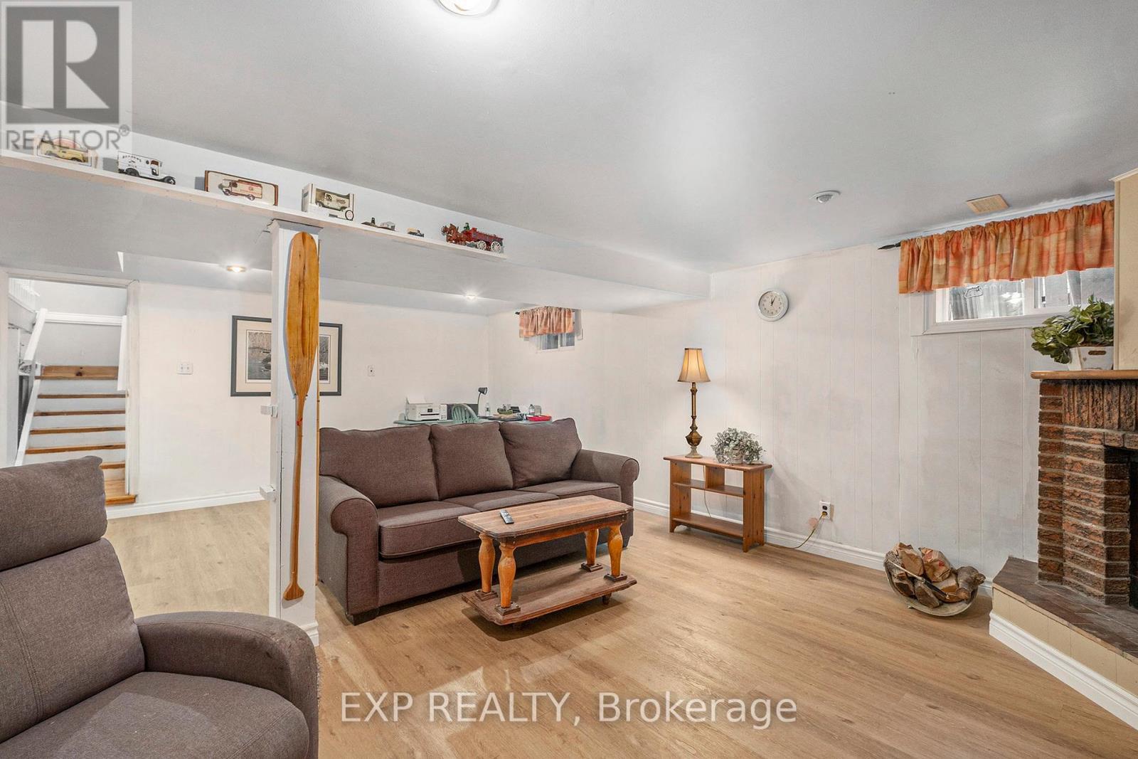 












1465 QUEENSDALE AVENUE

,
Ottawa,




Ontario
K1T1J2

