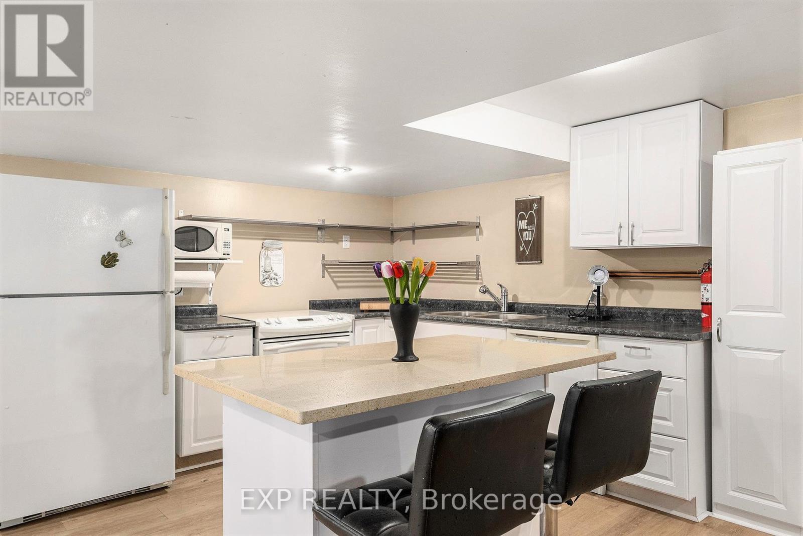 












1465 QUEENSDALE AVENUE

,
Ottawa,




Ontario
K1T1J2

