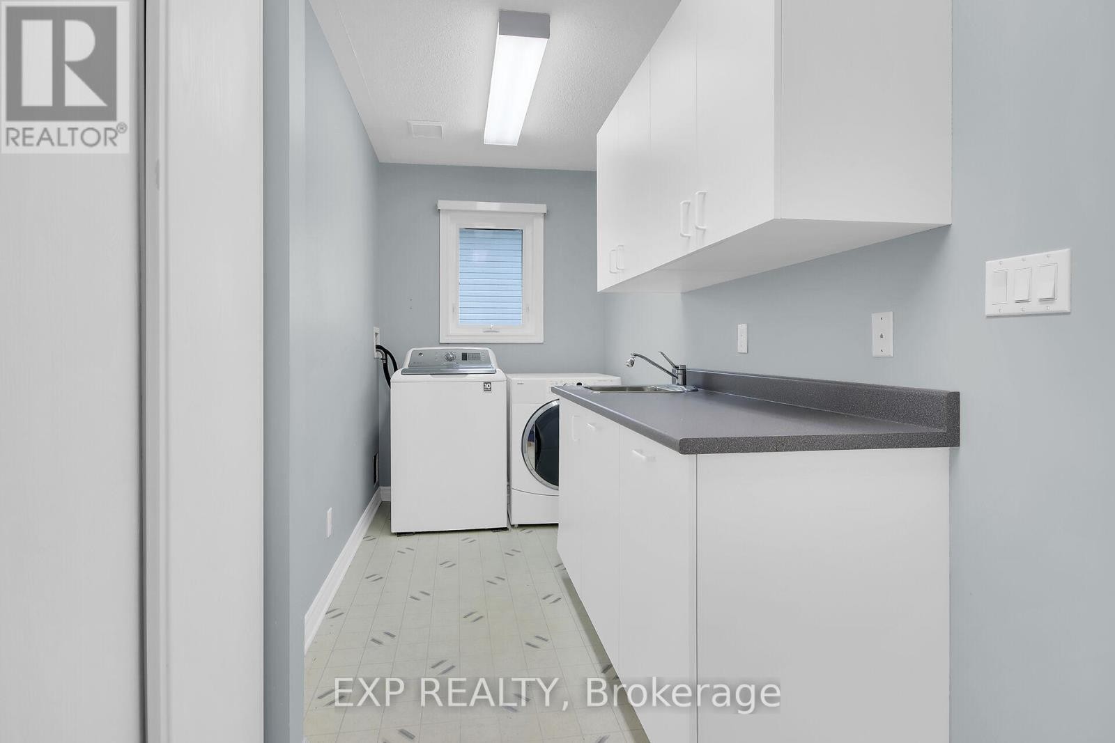 












40 EVELYN STREET

,
Mississippi Mills,




Ontario
K0A1A0

