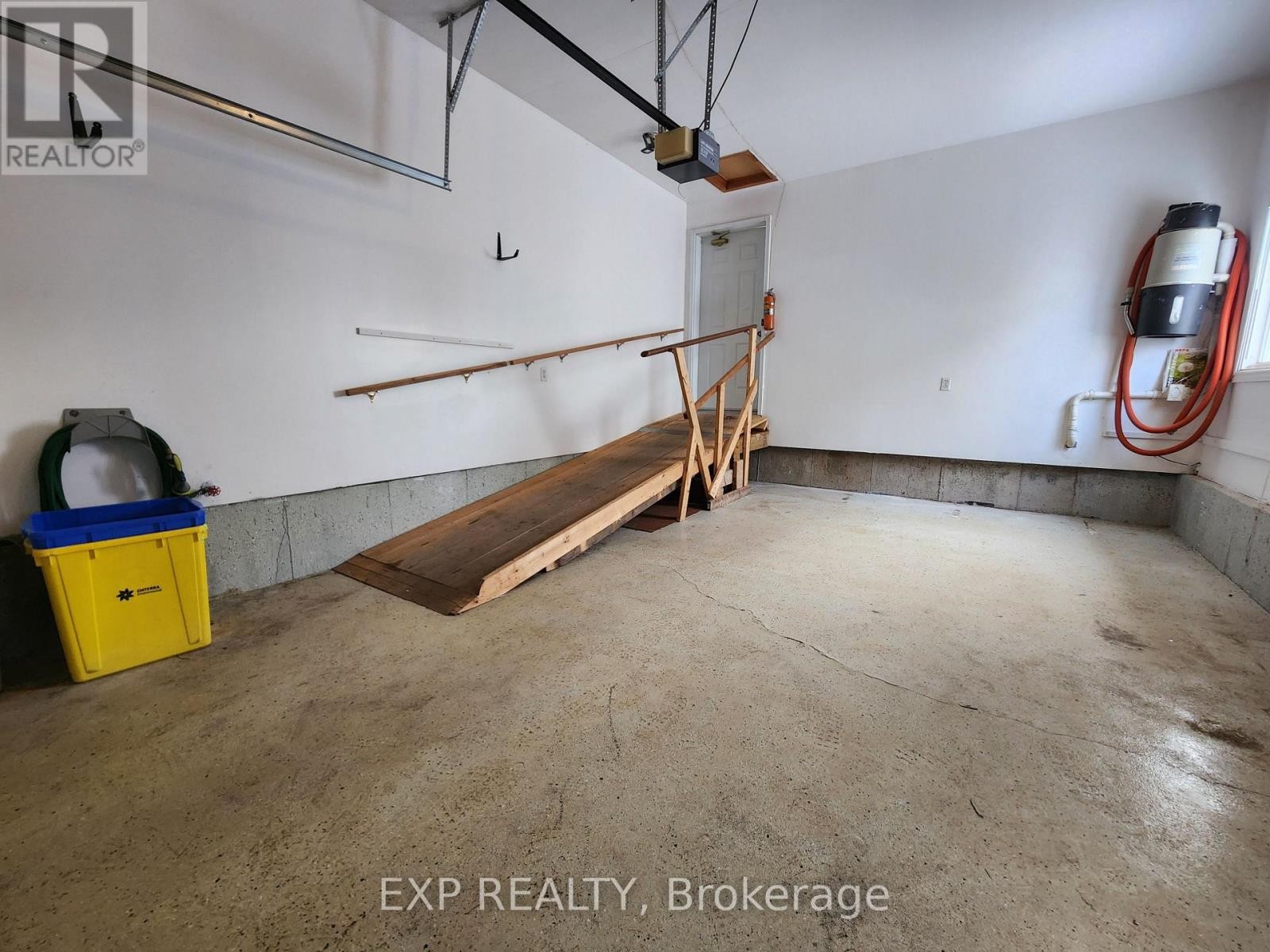 












40 EVELYN STREET

,
Mississippi Mills,




Ontario
K0A1A0

