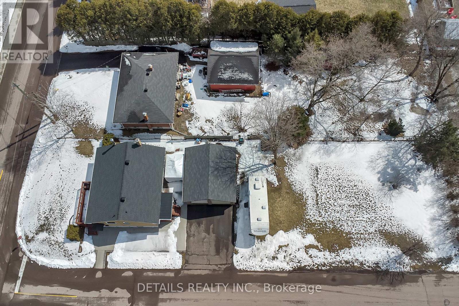 












101 CHARLES STREET

,
Arnprior,




Ontario
K7S1A9


