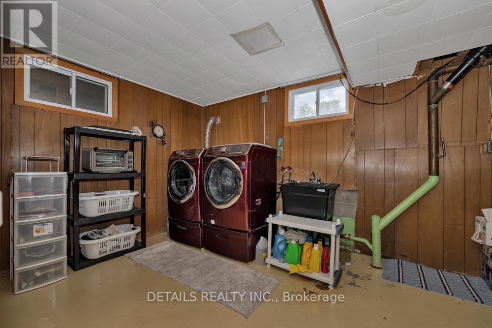 












101 CHARLES STREET

,
Arnprior,




Ontario
K7S1A9

