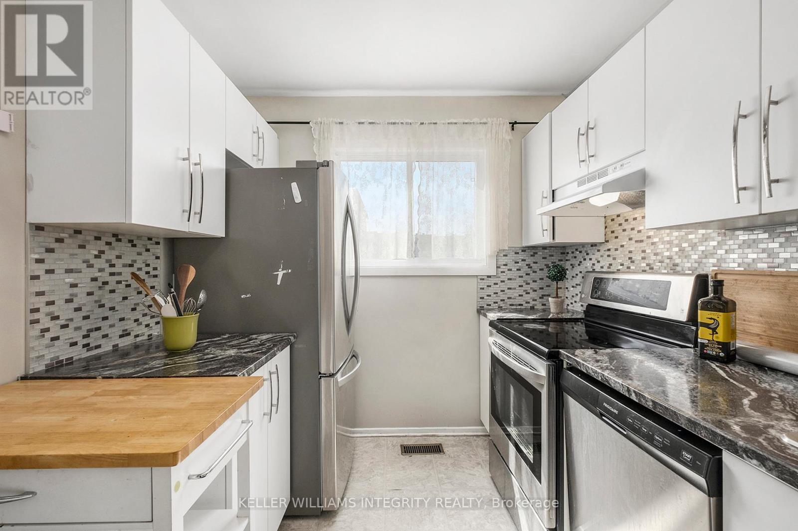 












54 - 2723 PIMLICO CRESCENT

,
Ottawa,




Ontario
K1T2A7

