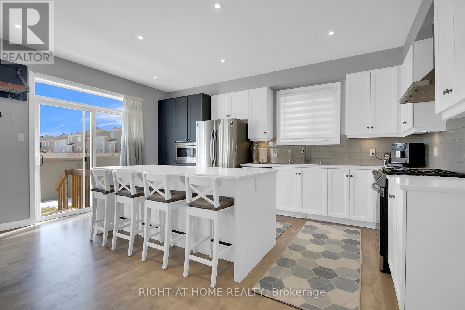 












68 PELHAM CRESCENT

,
Ottawa,




Ontario
K0A2Z0

