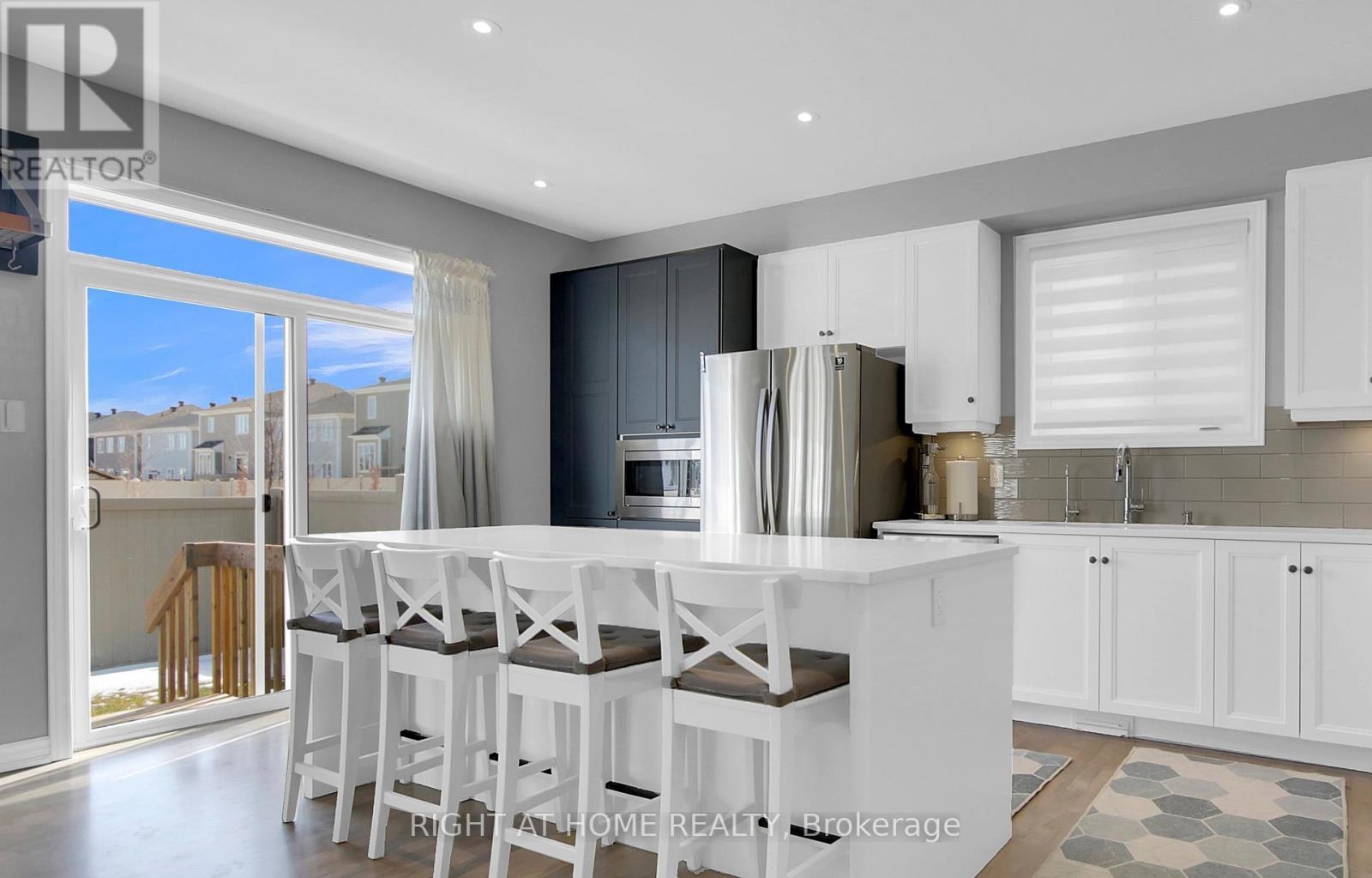 












68 PELHAM CRESCENT

,
Ottawa,




Ontario
K0A2Z0

