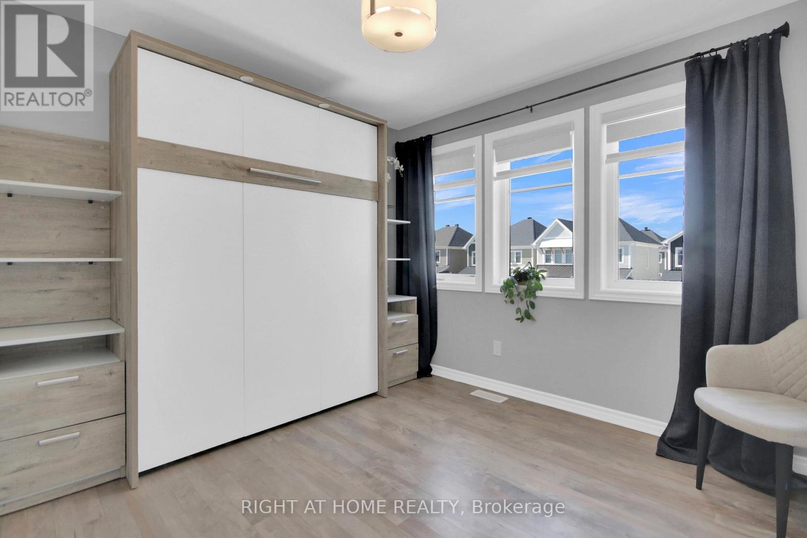 












68 PELHAM CRESCENT

,
Ottawa,




Ontario
K0A2Z0

