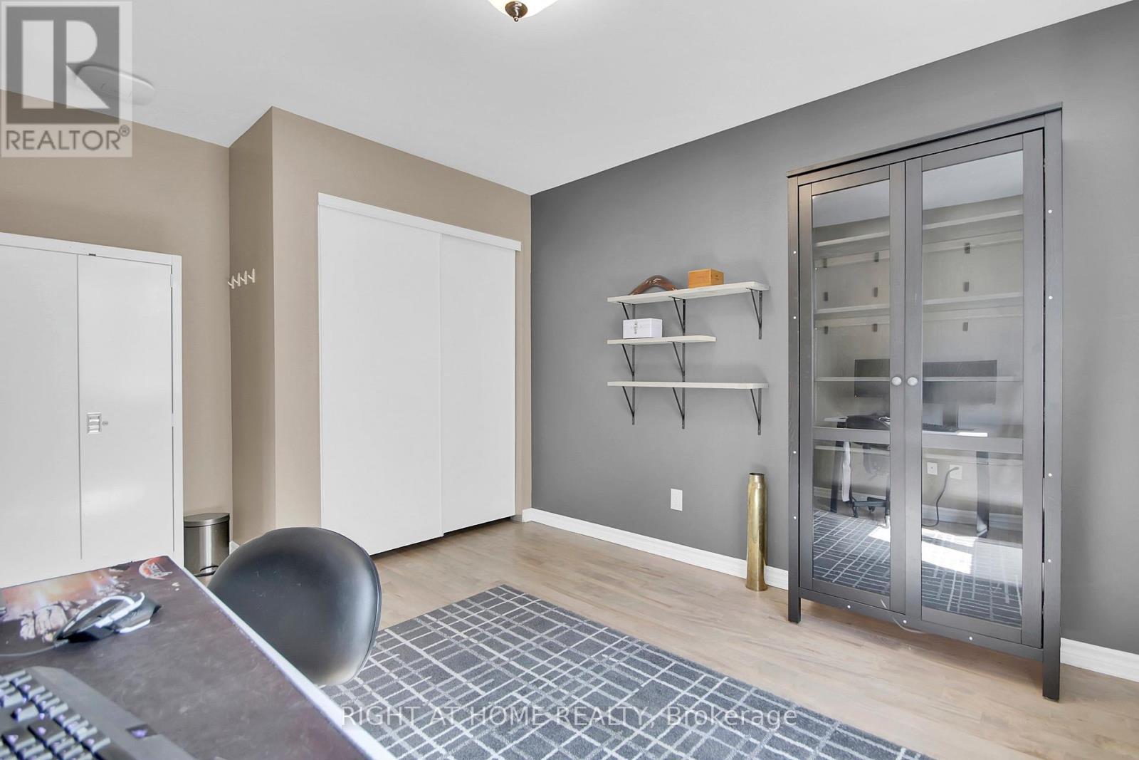 












68 PELHAM CRESCENT

,
Ottawa,




Ontario
K0A2Z0

