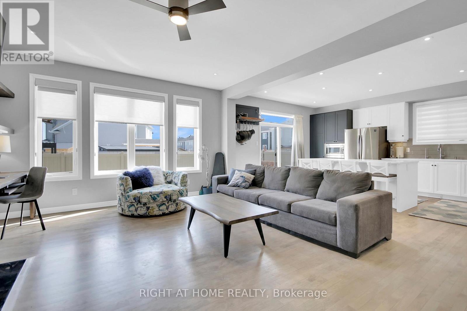 












68 PELHAM CRESCENT

,
Ottawa,




Ontario
K0A2Z0

