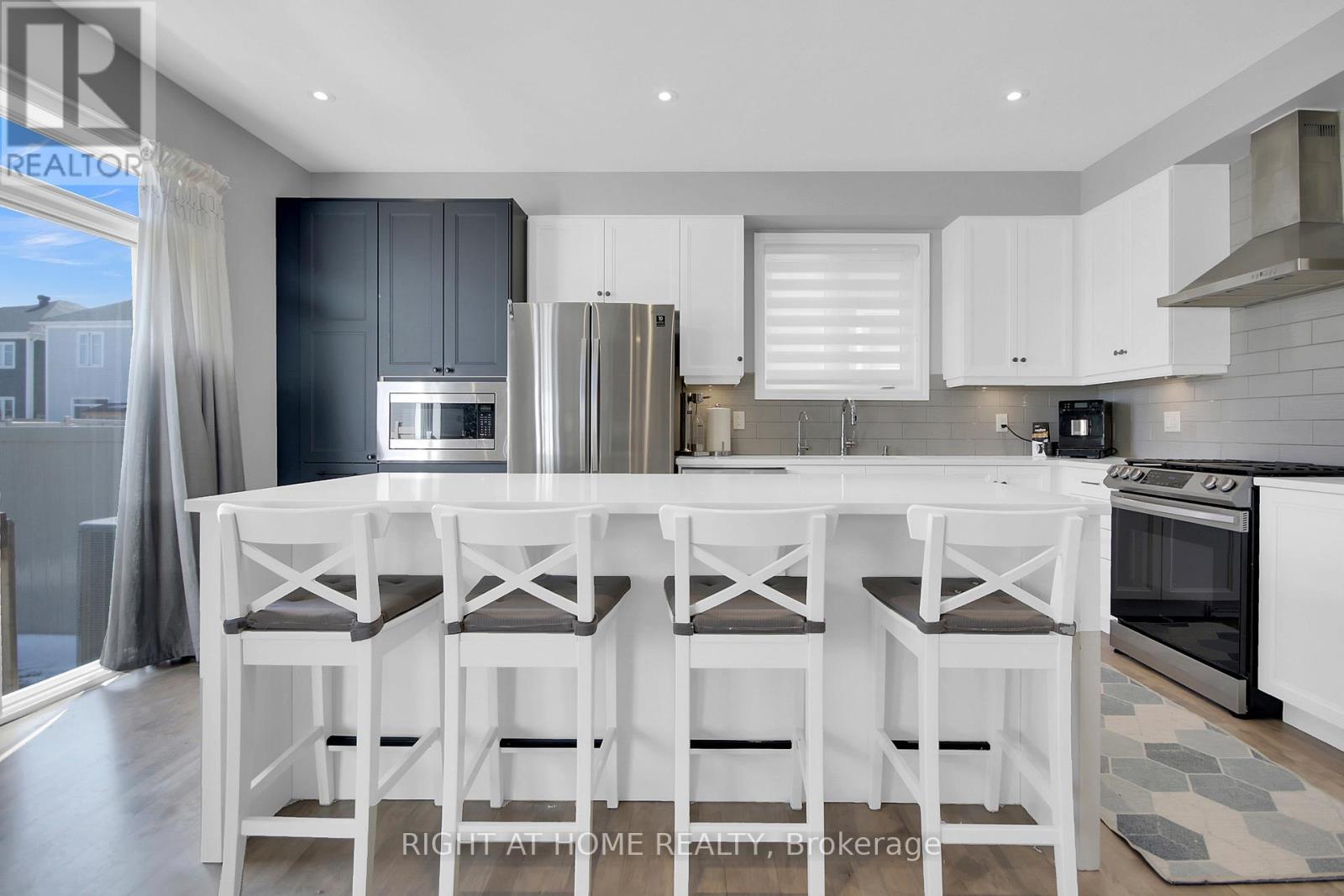 












68 PELHAM CRESCENT

,
Ottawa,




Ontario
K0A2Z0

