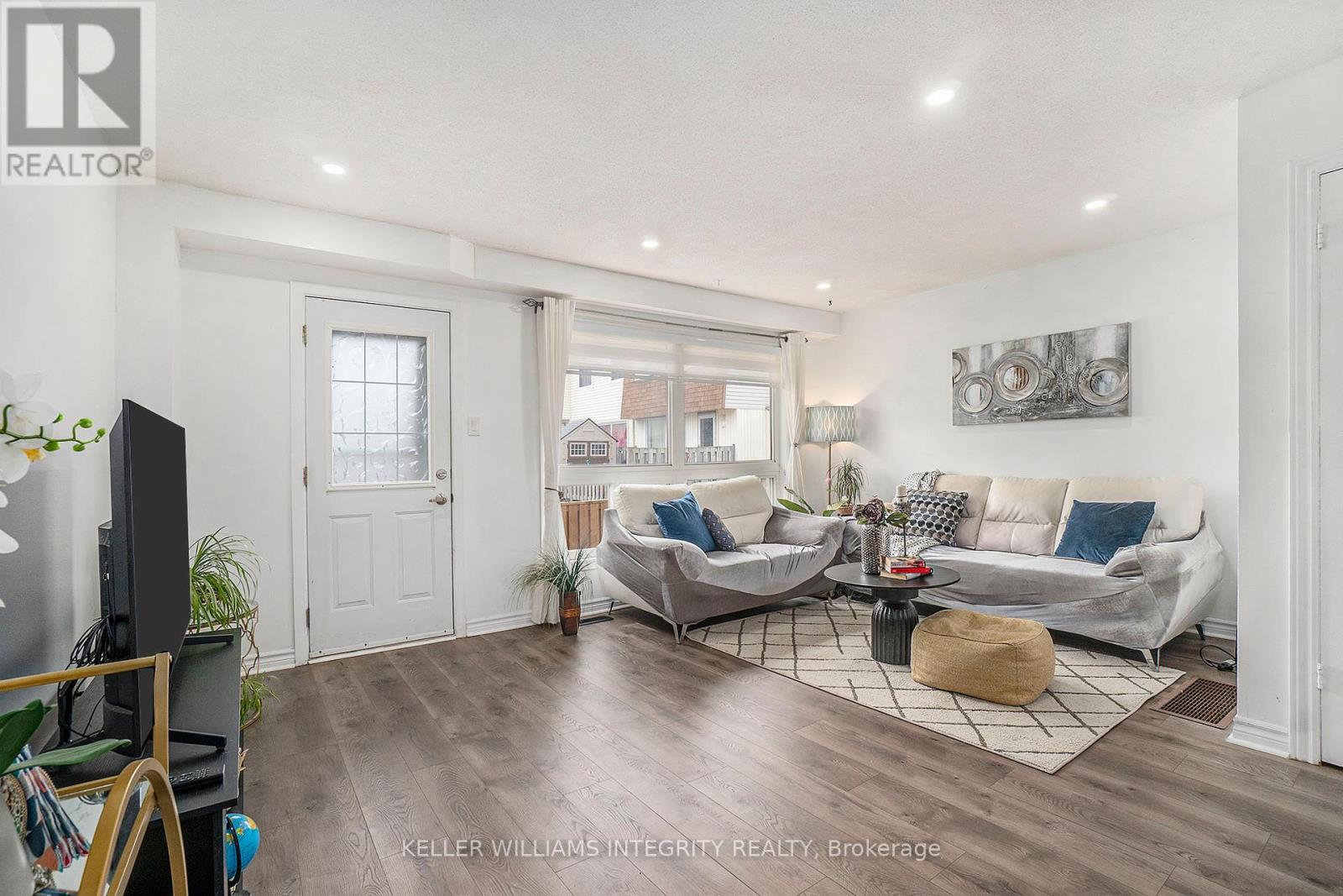 












A - 85 SEYTON DRIVE

,
Ottawa,




Ontario
K2H8Y7

