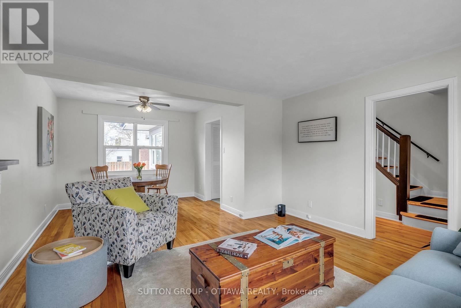 












1371 WOODWARD AVENUE SE

,
Ottawa,




Ontario
K1Z7V7

