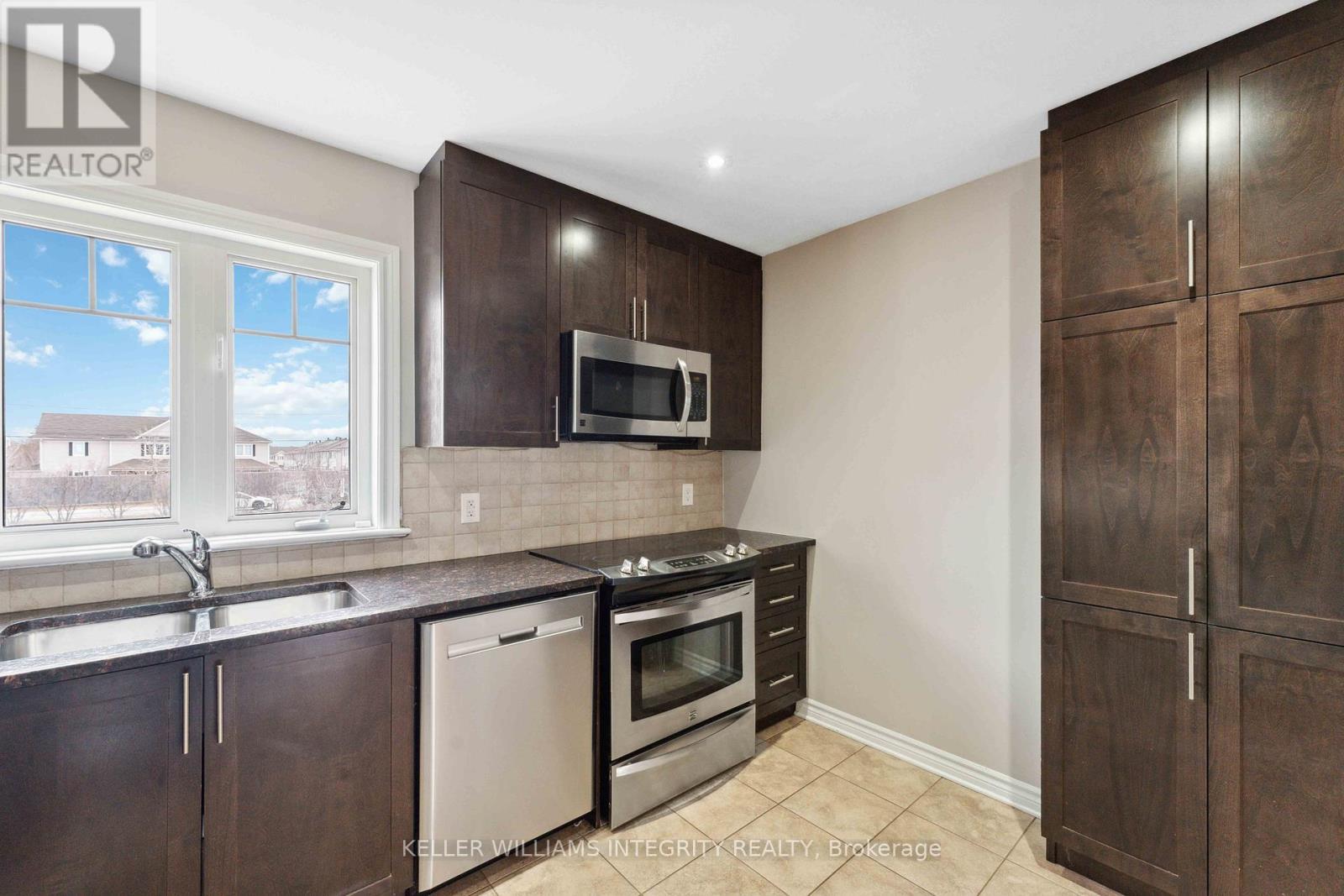 












3363 CAMBRIAN ROAD

,
Ottawa,




Ontario
K2J1S3

