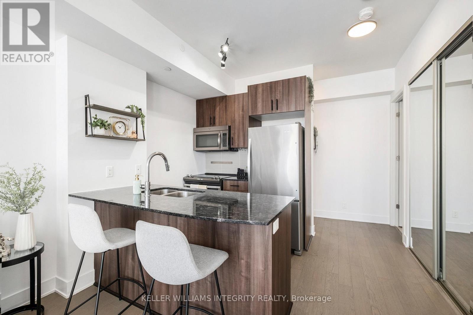 












1007 - 485 RICHMOND ROAD

,
Ottawa,




Ontario
K2A3W9

