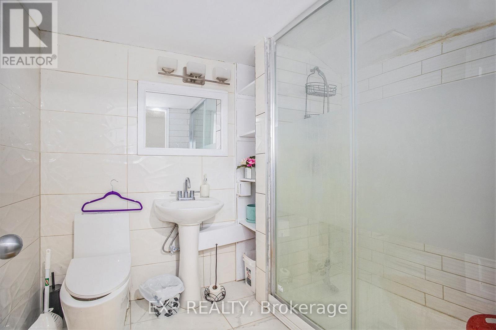 












8411 RUSSELL ROAD

,
Ottawa,




Ontario
K4B0J7

