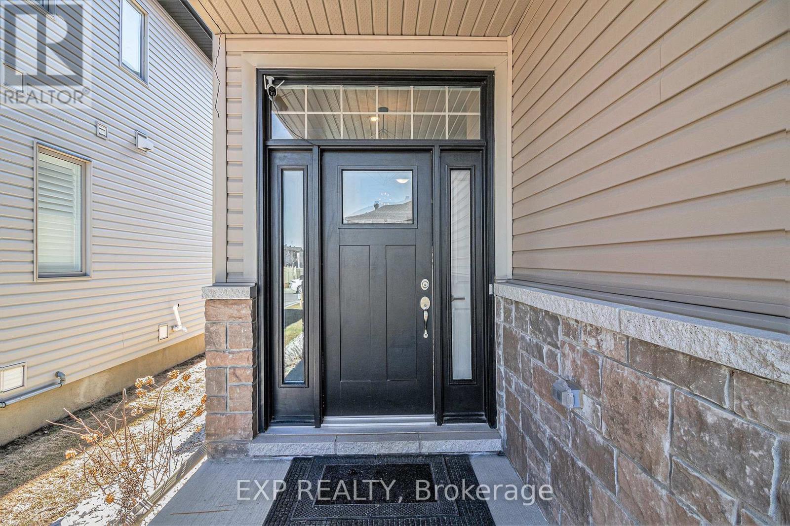 












107 RALLIDALE STREET

,
Ottawa,




Ontario
K1X0G7

