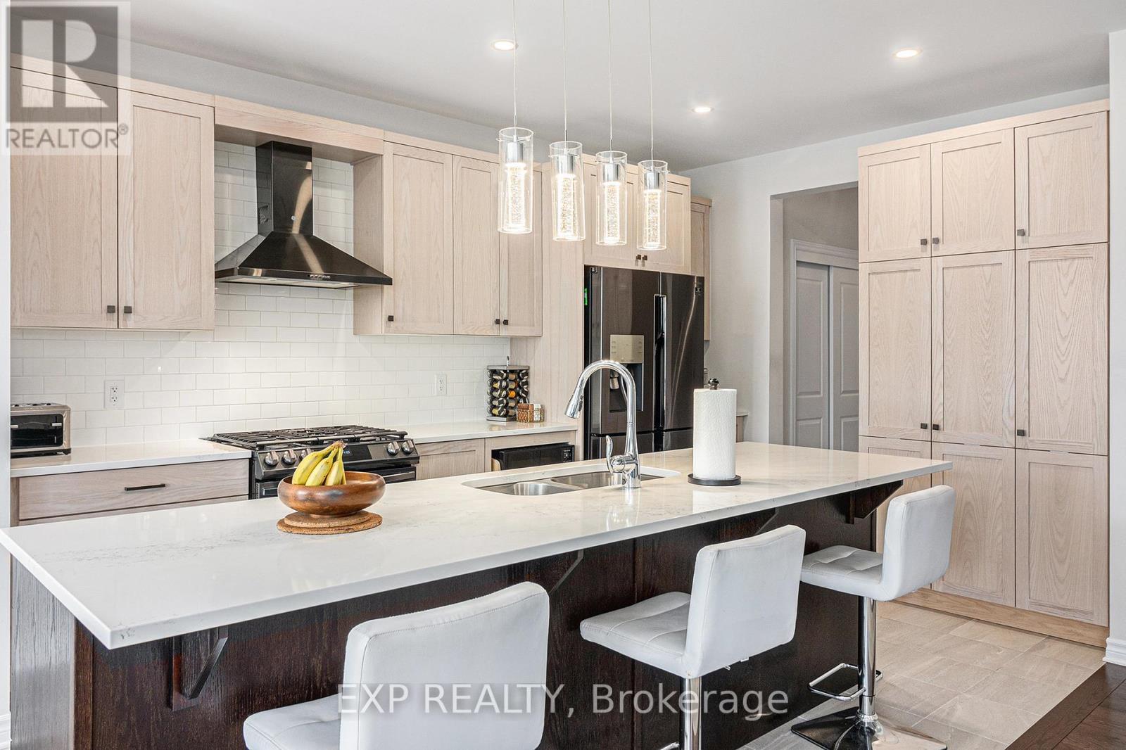 












107 RALLIDALE STREET

,
Ottawa,




Ontario
K1X0G7

