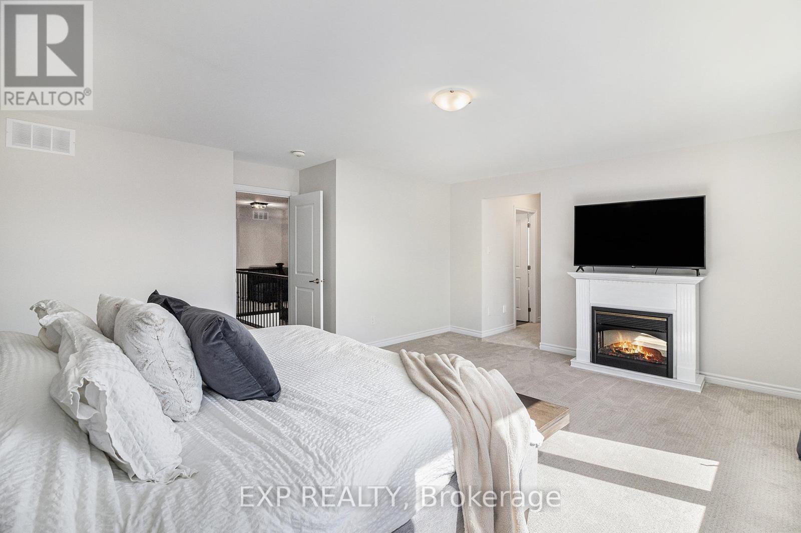 












107 RALLIDALE STREET

,
Ottawa,




Ontario
K1X0G7


