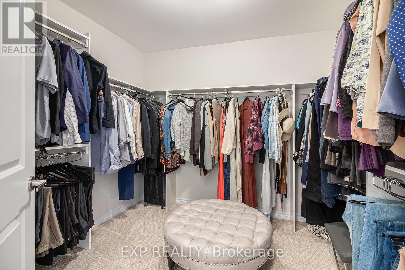 












107 RALLIDALE STREET

,
Ottawa,




Ontario
K1X0G7

