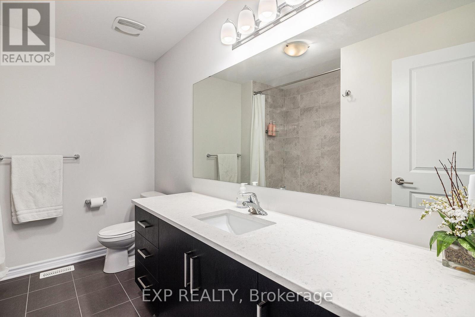 












107 RALLIDALE STREET

,
Ottawa,




Ontario
K1X0G7

