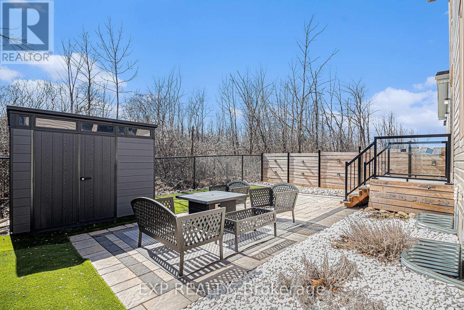 












107 RALLIDALE STREET

,
Ottawa,




Ontario
K1X0G7

